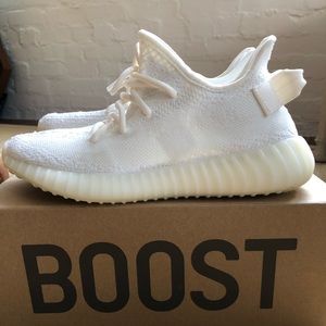 White Yeezy Boost 350 V2